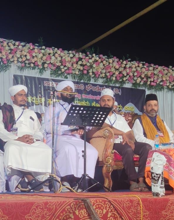 VALIYUDHEEN FAIZY(NOORE AJMER) with SYED BELAL AHMED CHISHTY